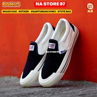 SEPATU AKNA TEKTONA SLIP ON BLACK WHITE Aerostreet 36-45 Comfy Putih - Sepatu Slip On Slop Casual Sn