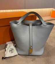 全新未使用過  Hermes Picotin 22  Bleu Pale Stamp Y GHW 聖杯藍金扣