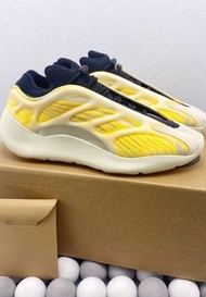 adidas originals Yeezy boost 700 V3