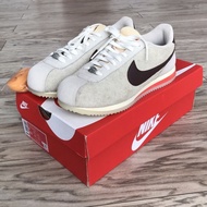 Sepatu  Sneakers  Nike Cortez 23 SE Sail Earth Orewood Brown Woman Man Original Asli Resmi Bekas Sec