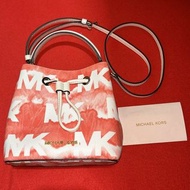 Michael kors 手袋 MK 夏日 水桶包  SM Bucket Xbody 35T1GU2C5I（有單，並請看圖及詳情）