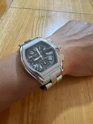 Cartier roadster chronograph 全原裝，全正常，有紙有盒有spare 帶格