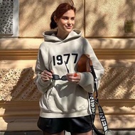 ESSENTIALS เสื้อกันหนาว Hoodie ผู้ชาย  1977 สไตล์เกาหลี  หินสบาย ๆ pullover เสื้อสเวตเตอร์คอตตอน สีข