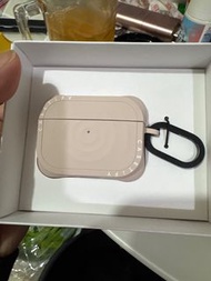 CASETiFY AirPods 保護殼