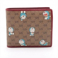 ■Gucci■哆啦A夢合作款Micro GG 647803 男女通用皮革雙折皮夾 MMM