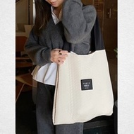 <<日本直送 Direct from Japan>>Tokyo Shibuya pouch 人字紋提花直立式單肩包（淺米色）sfjckp Tokyo Shibuya pouch Herringbone