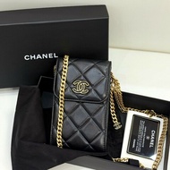 新到🖤全套帶盒Chanel黑金琺瑯扣手機包