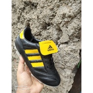 Sepatu Bola Adidas Anak Hitam Bahan Kulit Asli 100%