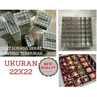 22x22x4 brownie pan with dividers