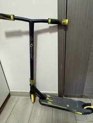 Globber 540 黑色黃色成人大童兒童滑板車