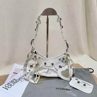 Balenciaga巴黎世家半月腋下包