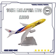 Koleksi Kapal Terbang Diecast Pesawat 16cm A330-300 9M-MTG Malaysia Airlines Plane Model with Lading