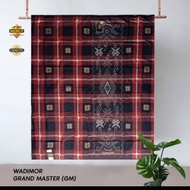 Sarung Wadimor Grandmaster