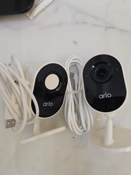Arlo Essential Indoor 室內無線網絡攝影機