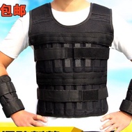 Fitness vest can hold 5kg, 10kg, 15kg, 20kg, up to 30kg (Case does not have weights)