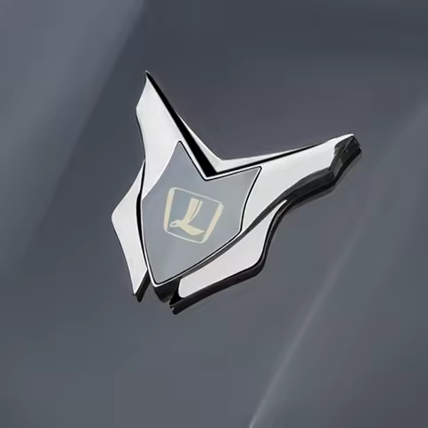 Car Sticker Shield Styling Emblems Logo Body Decals For LUXGEN n7 u6 u5 u7 s5 m7 Auto Decoration Acc