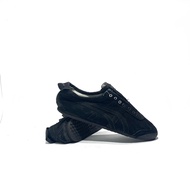 On1tsuk4 T1g3r Slip On Triple Black ️ Size: 43 1/2 (27.5Cm) Condition: 9/10