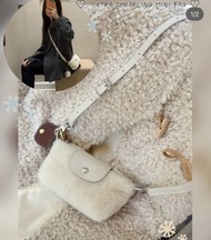 Longchamp Xtra Shearling Mini Bag。毛毛包