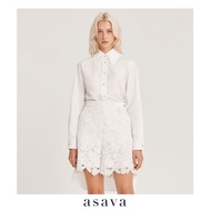 [asava aw24] Asava High-low Shirt เสื้อเชิ้ตผู้หญิง ทรงหน้าสั้นหลังยาว แขนยาว แต่งกระดุมหน้า