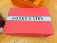 鞋盒RV ROGER VIVIER Viv’ Skate 波鞋盒連雪梨紙