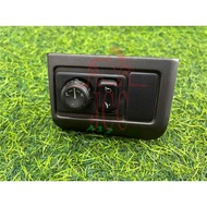 NISSAN CEFIRO A33 SIDE MIRROR FLIP SWITCH [2E-2D-E341]