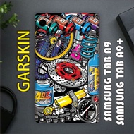 Garskin BACKSKIN TABLET SAMSUNG TAB A9 - SAMSUNG TAB A9 PLUS RACING MOTIF