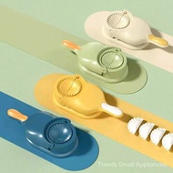 Utensils for making dumplings and dumplings