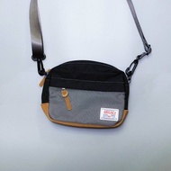 Argali 香港品牌 戶外超輕身 YKK 單肩包 肩背包 斜背包 黑灰色