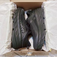 HOKA ONE ONE Bondi 7 跑步鞋 男女同款 黑色 (35-46碼)