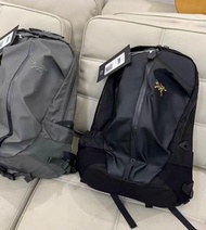 💎鑽石誠信賣家💎16L 始祖鳥戶外男女通用防水雙肩背包16升限量版黑金色