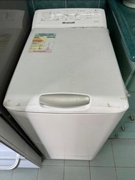 Brandt 頂揭式洗衣機