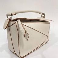 Loewe 白色小號 puzzle