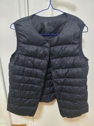 muji黑色羽絨背心