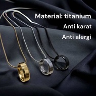 Kalung TItanium Pria Model Halus Kecil Liontin Cincin Titanium Warna SIlver Gold Dan Hitam