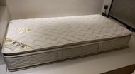 Sealy Posturepedic One (USED)
