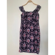 Used American dress - 2 Hands