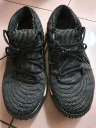 US9.5Adidas  籃球鞋  low   in black ac8805black ac8805