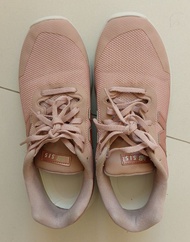 New Balance 515 粉色運動鞋，冇盒。