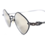 成色極佳：Chrome Hearts Diamond Dog 925 鏡面大理石紋太陽眼鏡，黑白配色，尺寸 50□22-141，帶鏡盒，日本製造，總重 18.75 克，男士款。