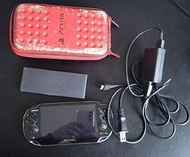 小P遊戲收藏家:二手 PS Vita主機1007型+主機保護殼+卡夾保護殼+電源線
