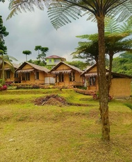 Rumah  m² dengan 3 kamar tidur dan 1 kamar mandi pribadi di Gunung Salak (De' Saung Forest Cawene – 