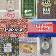 Contents: 4 pcs Travel Prayer Rug Screen Printing Stickers Size 15 x 7 cm, 10 x 10 cm