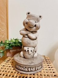 HEROCROSS 灰色小熊維尼陶瓷雕像