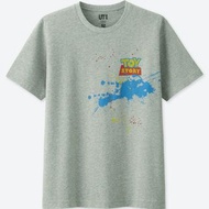 Disney Uniqlo colour of pixar  toy story logo boy  tee 迪士尼 玩具總動員 反斗奇兵 男童上衣 (嬌小女生合穿)