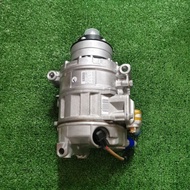 AUDI Q7 4.2 AIRCOND COMPRESSOR