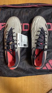 Adidas Predator Elite FG 足球鞋