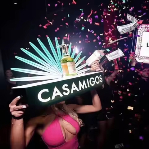 Acrylic Bottle Service Presenter Led Liquor Bottle Display Shelf Rack Casamigos Vip Bottle Presenter