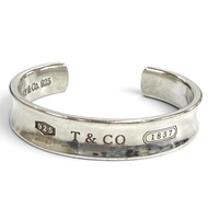 成色極佳 ★ TIFFANY&Co. Tiffany 925 1837 手鐲，飾有品牌標誌，銀色，重 35.9 克，女士款