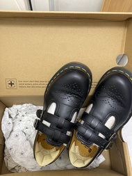 Dr. Martens 女裝皮鞋黑色經典返學款