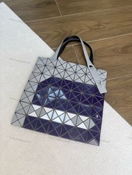 🤩必備托特包🤩 低調撞色超吸睛經典款通勤包 | BAO BAO ISSEY MIYAKE 6格幾何菱格拼色托特包|